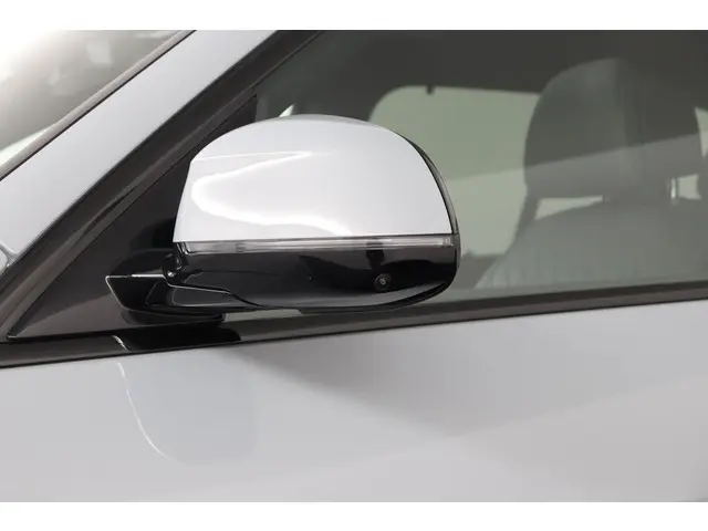 BMW X5 xDrive50e 2025 Hybride Benzine 32