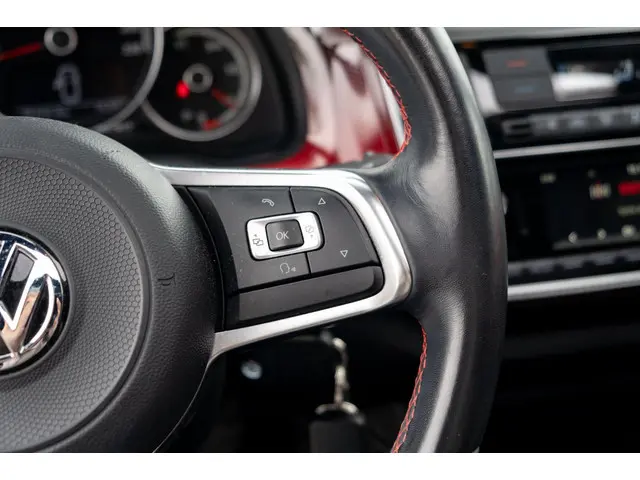 Volkswagen up! 1.0 TSI GTI | Pano | Beats | Camera 2018 Benzine 10