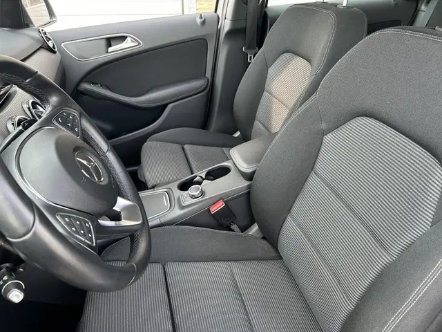 Mercedes-Benz B-Klasse 180 Ambition 2016 Benzine 13