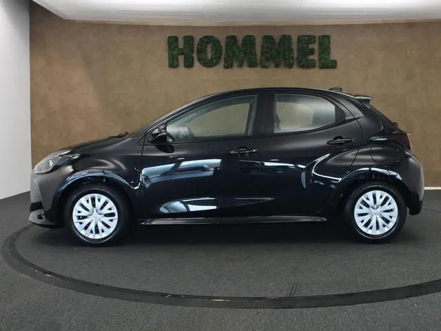Toyota Yaris 1.5 Hybrid Active 2021 Hybride Benzine 10