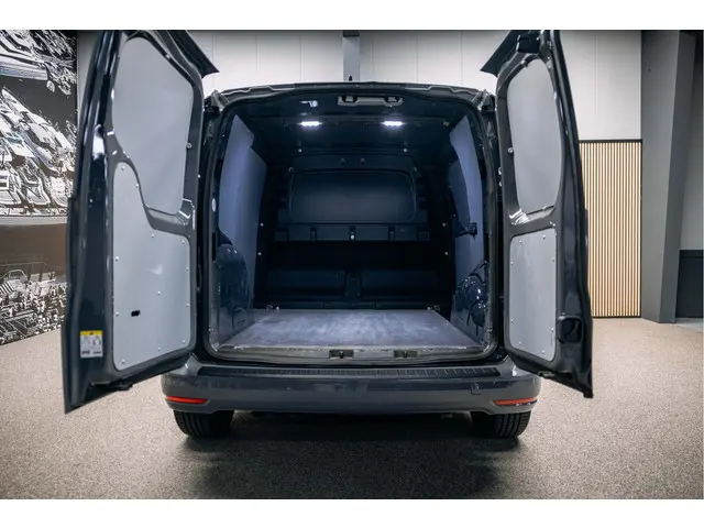Volkswagen Caddy Cargo 2.0 TDI 2023 Diesel 6