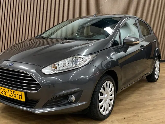 Ford Fiesta 1.0 Style|84000KM|Navigatie|Airco| 2015 Benzine 2