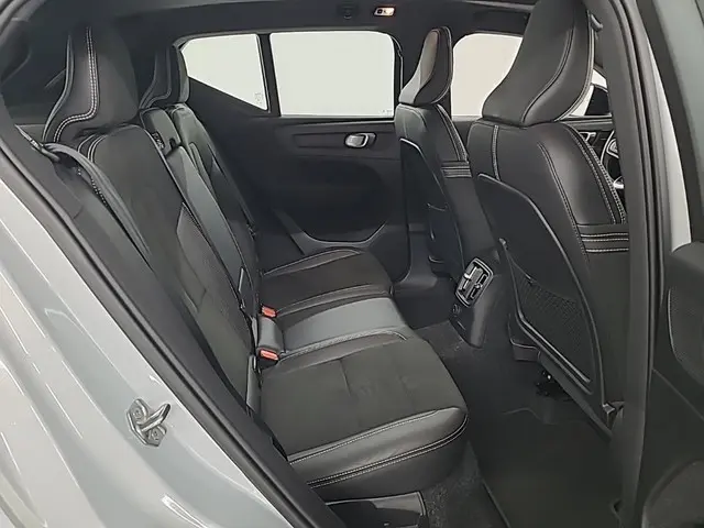 Volvo XC40 1.5 T5 Recharge R-Design 2021 Hybride Benzine 6