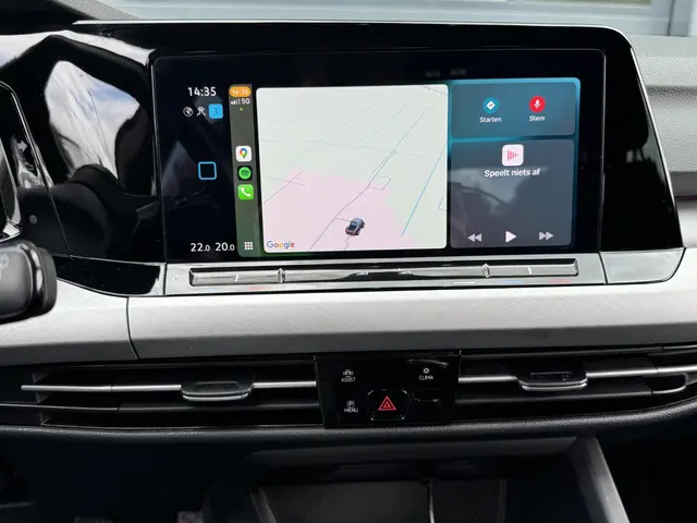 Volkswagen Golf 1.0 TSI LIFE 2023 Benzine 27