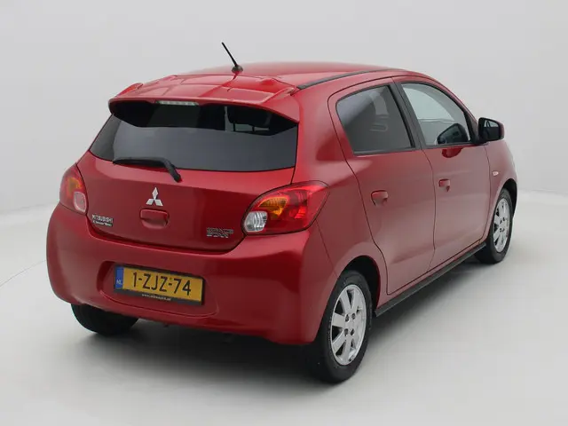 Mitsubishi Space Star 1.0 Bright 2015 Benzine 6