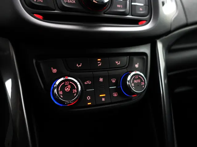 Opel Zafira Tourer 1.4 Innovation OPC- 2016 Benzine 12
