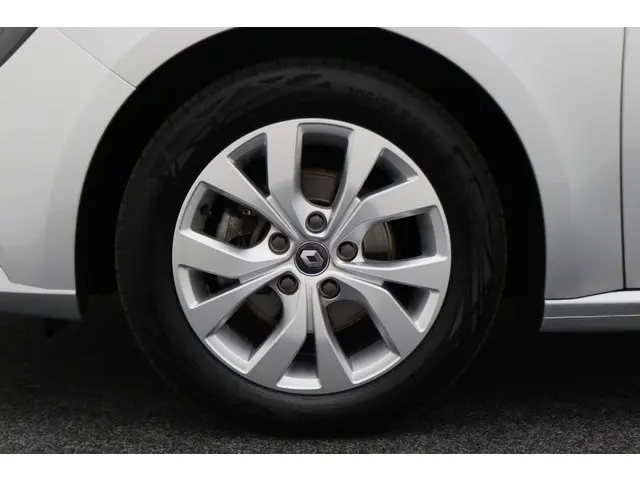 Renault Mégane Estate 1.3 TCe Limited 2019 Benzine 24