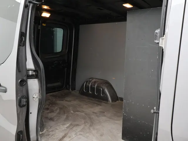 Renault Trafic 1.6 DCI 140 PK L1H1 2015 Diesel 24