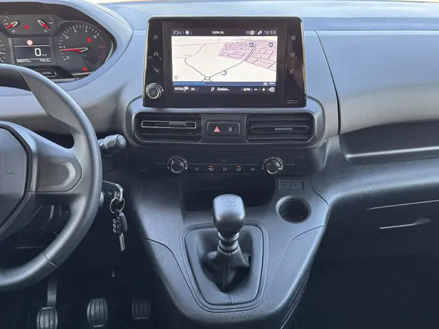 Peugeot Rifter 1.2 Puretech Active 2020 Benzine 28