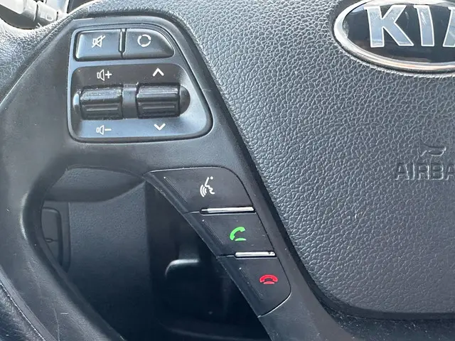 Kia cee'd 1.6 GDI Comfort Pack NAVI TREKHAAK 2012 Benzine 14