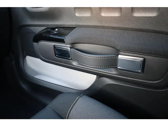 Citroën C3 1.2 PureTech 82pk Feel Edition 2022 Benzine 27