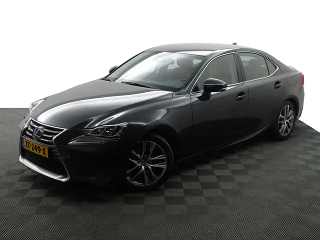 Lexus IS 300h Hybrid Edition 30 Aut- 2019 Hybride Benzine 4