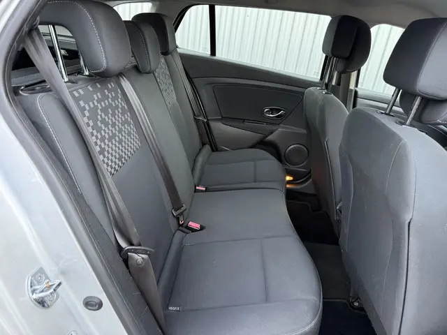 Renault Mégane Estate 1.6 Authentique 2012 Benzine 22