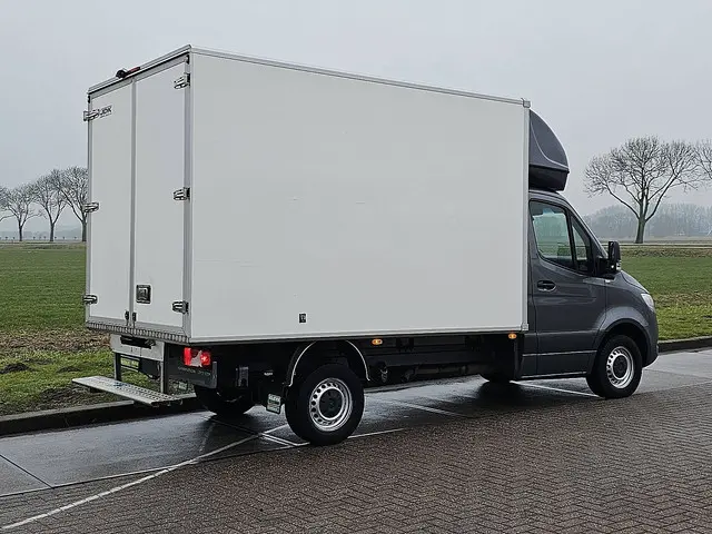Mercedes-Benz Sprinter 319 2020 Diesel 3