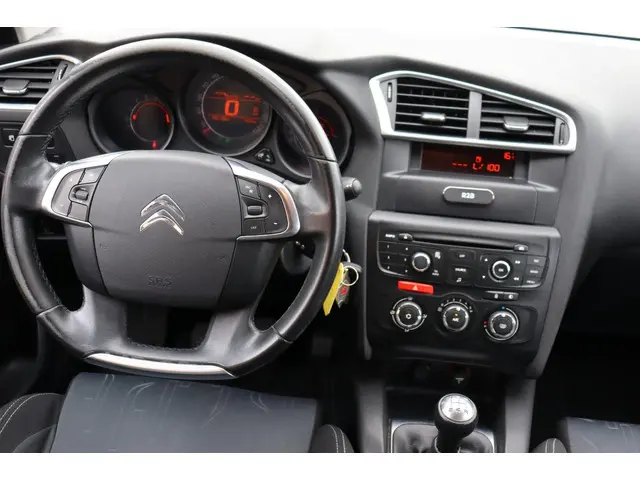 Citroën C4 1.4 VTi Tendance 2012 Benzine 13