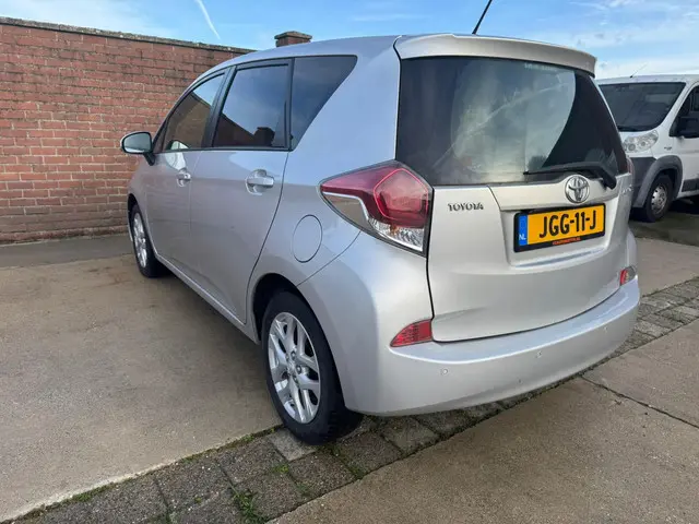 Toyota Verso-S 1.3 VVT-i Dynamic 2015 Benzine 6