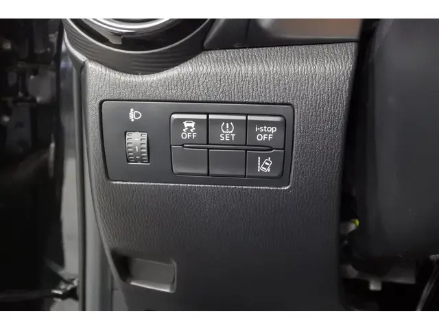 Mazda 2 1.5 90pk Nakama 2016 Benzine 13