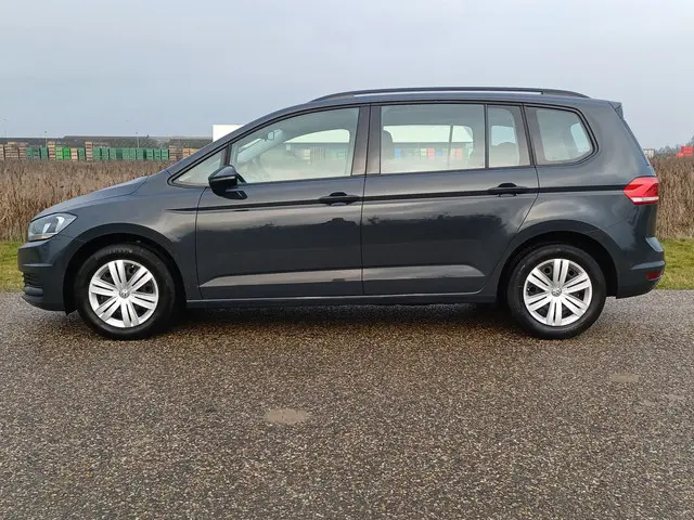 Volkswagen Touran TSI Comfortline 7-Pers. 2019 Benzine 10