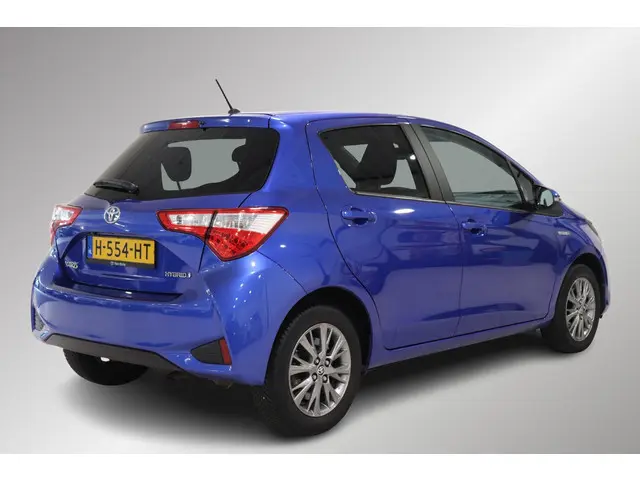 Toyota Yaris 2