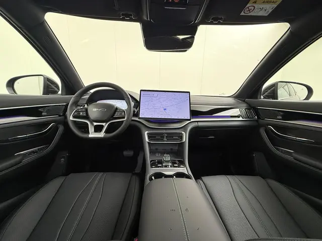 BYD SEAL U 1.5 DM-i FWD Boost 2025 Hybride Benzine 24