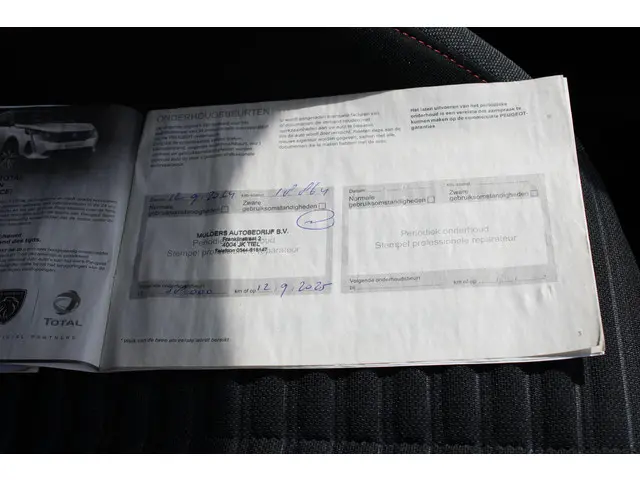 Peugeot 208 1.2 PureTech Active Pack 2023 Benzine 9