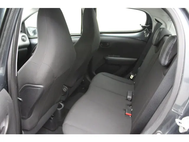 Peugeot 108 1.0 e-VTi Active 2019 Benzine 15