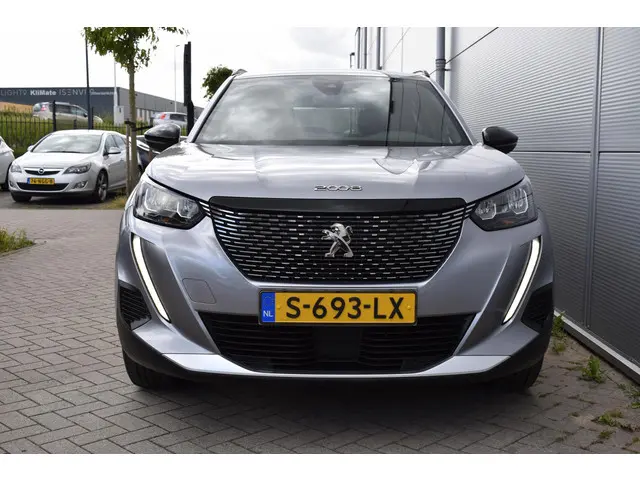Peugeot 2008 1.2 PureTech Allure Pack 2023 Benzine 10