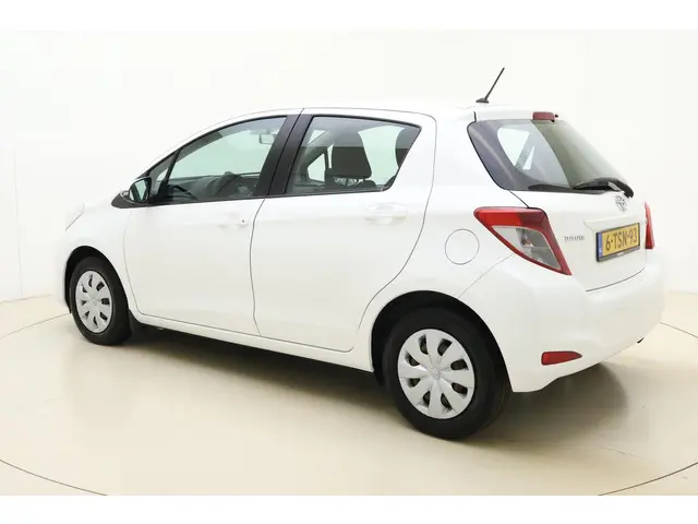 Toyota Yaris 1.0 VVT-i Now 2014 Benzine 4