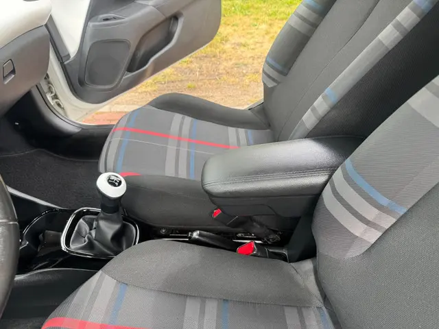 Peugeot 108 1.0 VTi Active 105.000 KM 2014 Benzine 18