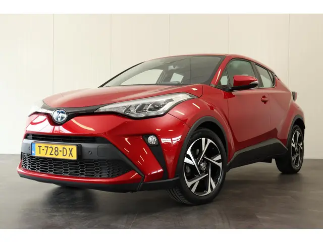 Toyota C-HR 1.8 Hybrid Dynamic, 2023 Hybride Benzine 29