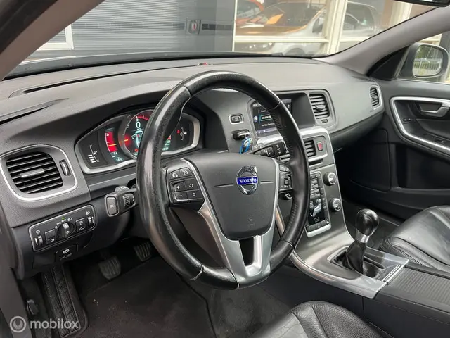 Volvo V60 1.6 D2 Summum 2013 Diesel 10