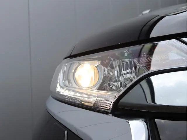 Mitsubishi Outlander 2.4 PHEV 2020 Hybride Benzine 9