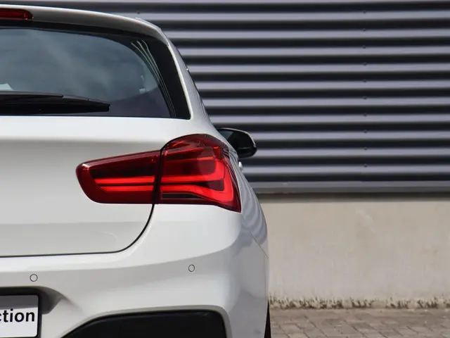 BMW 1 Serie 3-deurs 116i 2018 Benzine 35