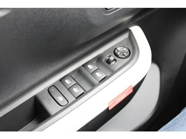 Citroën C3 1.2 Turbo 100pk Max 2025 Benzine 18