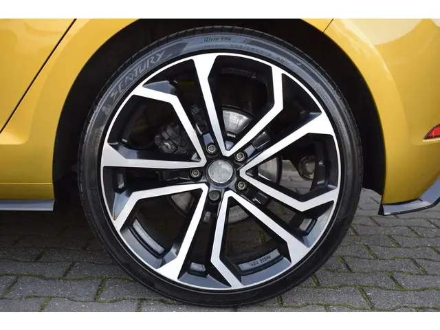 Volkswagen Golf 1.0 TSi Highline R-Line 2019 Benzine 20