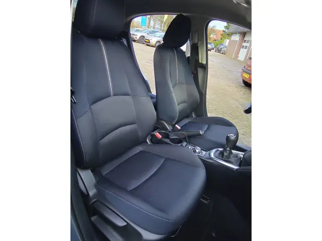 Mazda 2 1.5 Skyactiv-G Luxury 2020 Hybride Benzine 5