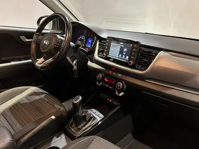 Kia Stonic 1.0 T-GDi DynamicPlusLine 2018 Benzine 27