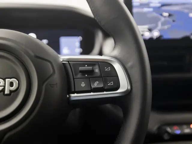 Jeep Avenger 1.2 Altitude Sport 2023 Benzine 20