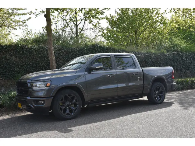 Dodge Ram 1500 5.7 V8 4x4 Crew Cab 5'7 LARAMIE 2020 LPG/Gas 2