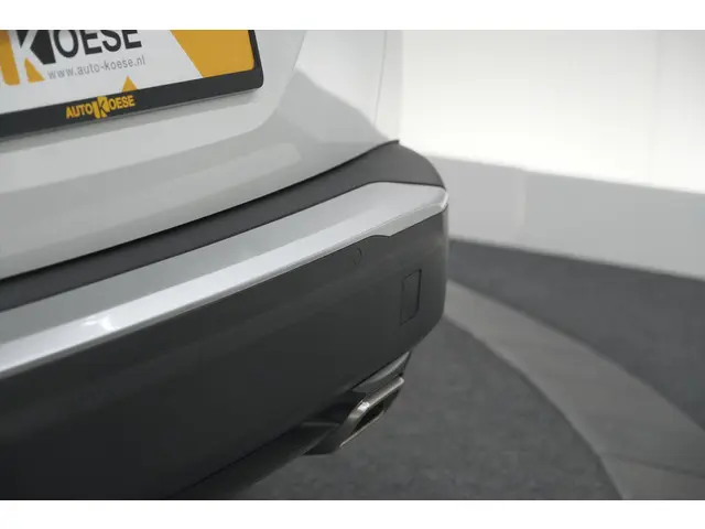 Peugeot 2008 PureTech 130 Allure 2020 Benzine 22