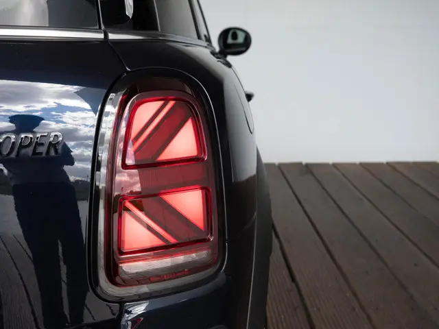 MINI Countryman Cooper Aut. 2021 Benzine 25