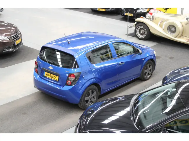Chevrolet Aveo 1.2 LS 2012 Benzine 17