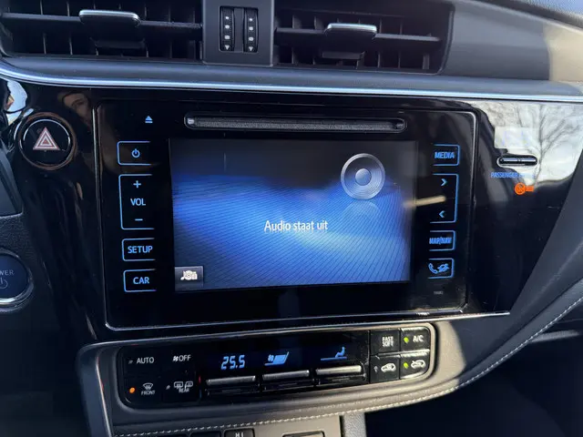 Toyota Auris 1.8 Hybrid Dynamic 2016 Hybride Benzine 24