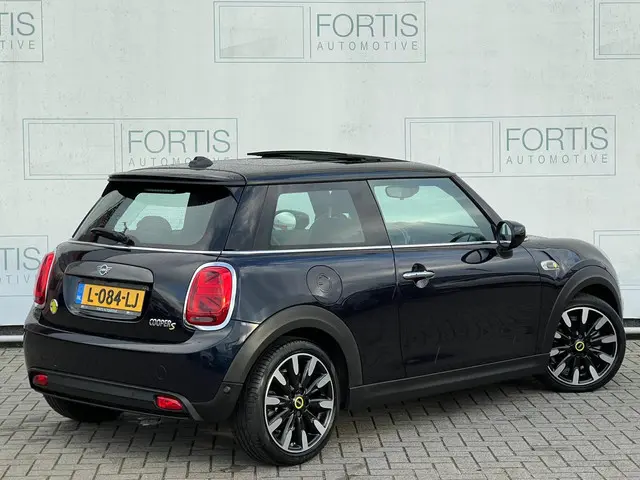 MINI Electric Mini Classic 33 kWh 2021 Elektrisch 3