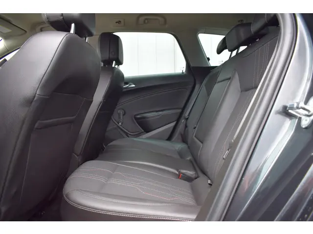 Opel Astra Sports Tourer 1.4 Turbo Sport 2013 Benzine 8