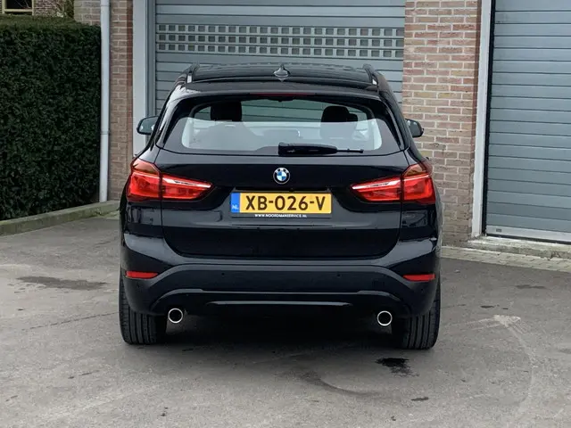 BMW X1 sDrive20i Orange Edition II 2018 Benzine 9