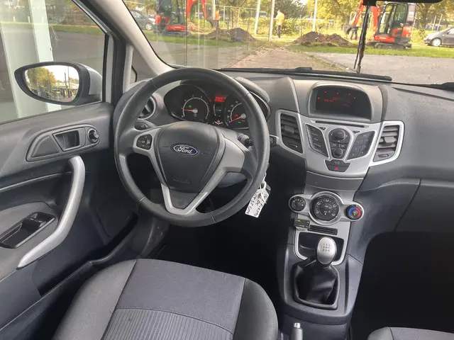 Ford Fiesta 1.25 ST LINE 82 PK 2012 Benzine 16
