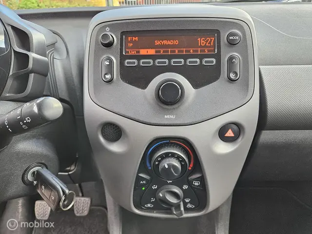 Peugeot 108 1.0 e-VTi Blue Lease Executive 2018 Benzine 10