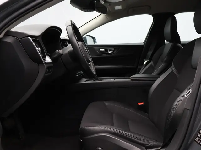 Volvo V60 2.0 T4 Momentum Pro 2019 Benzine 7
