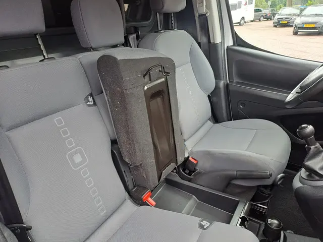 Citroën Berlingo 1.6 HDI 75 Club 2015 Diesel 23